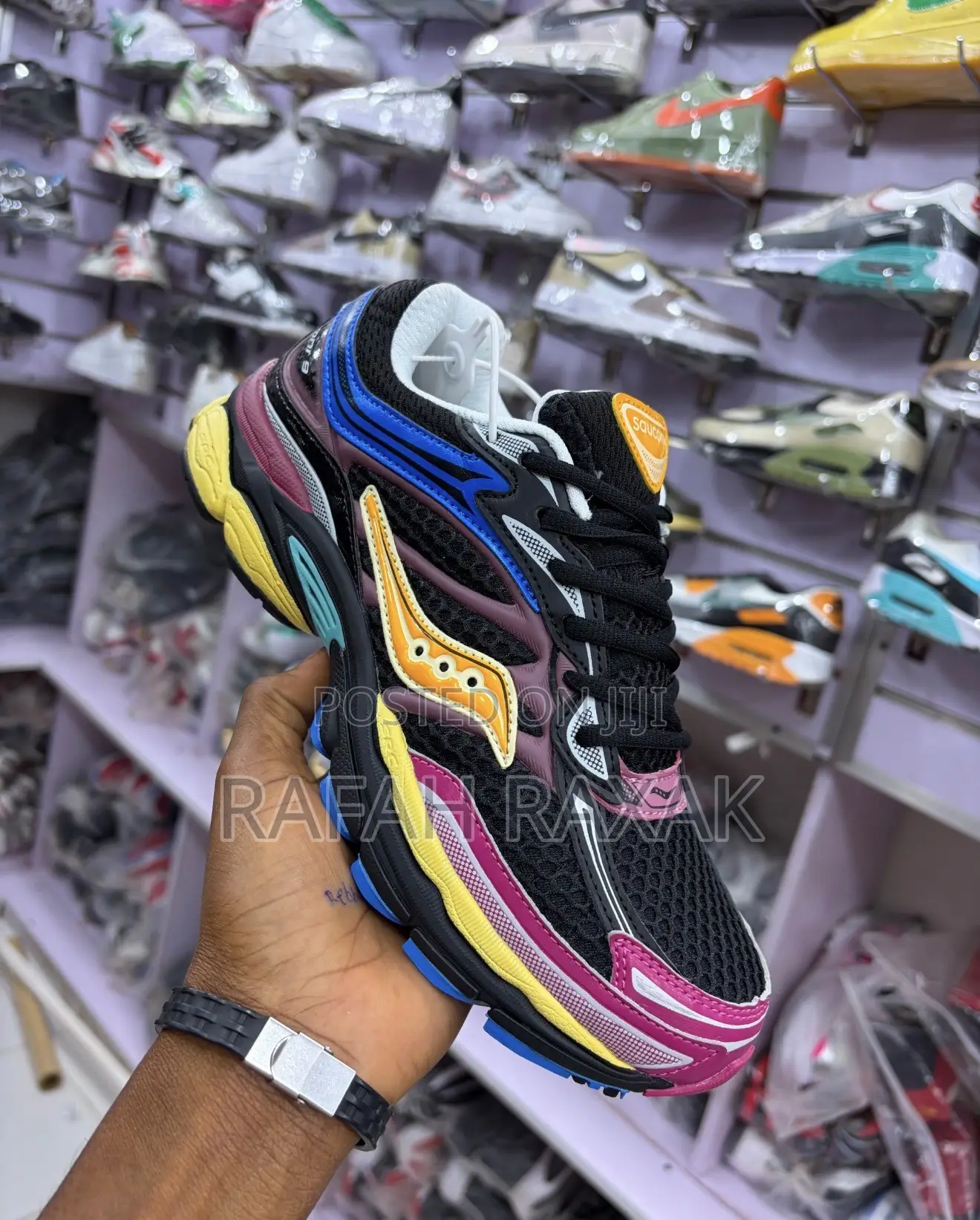 Original Saucony ProGrid Omni 9 “Multi-Color Black” Sneakers