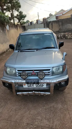 Mitsubishi Pajero IO 2004 Gray