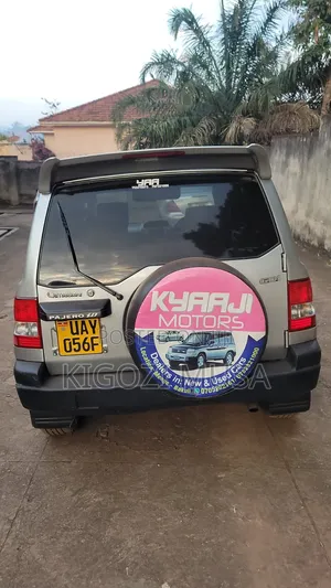 Mitsubishi Pajero IO 2004 Gray