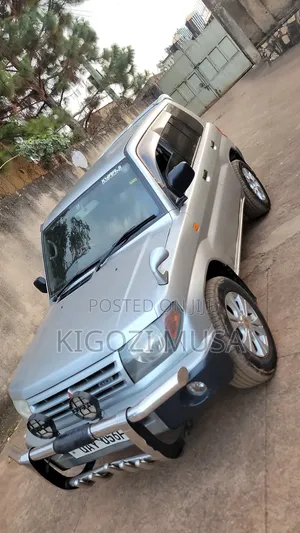Mitsubishi Pajero IO 2004 Gray