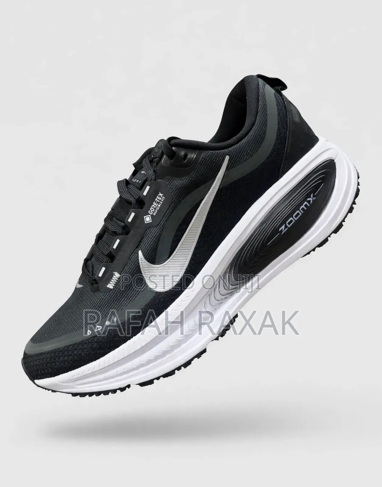 Original Black/White Nike ZoomX Vomero 18 Gore-Tex Running Trainers