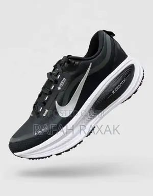 Original Black/White Nike ZoomX Vomero 18 Gore-Tex Running Trainers