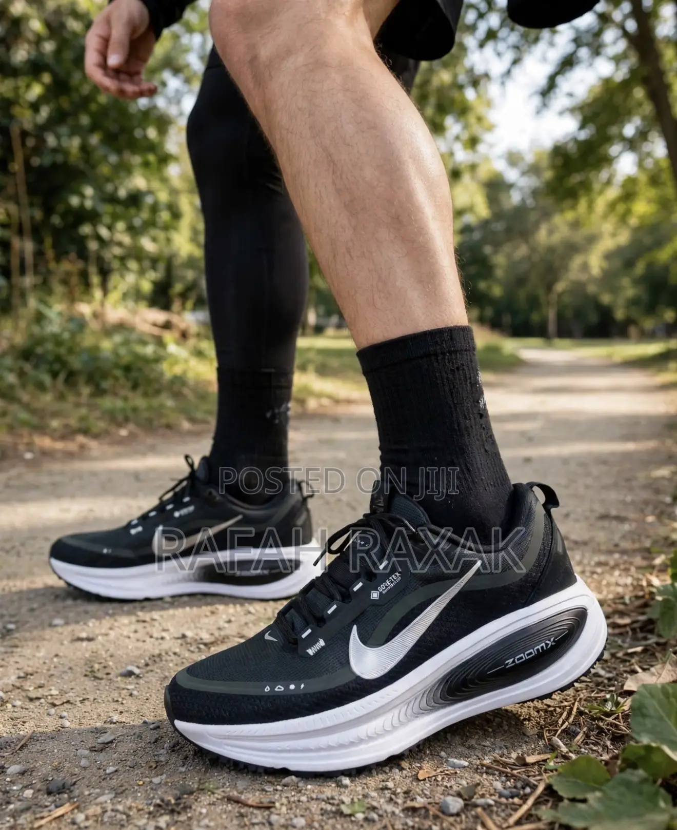 Original Black/White Nike ZoomX Vomero 18 Gore-Tex Running Trainers