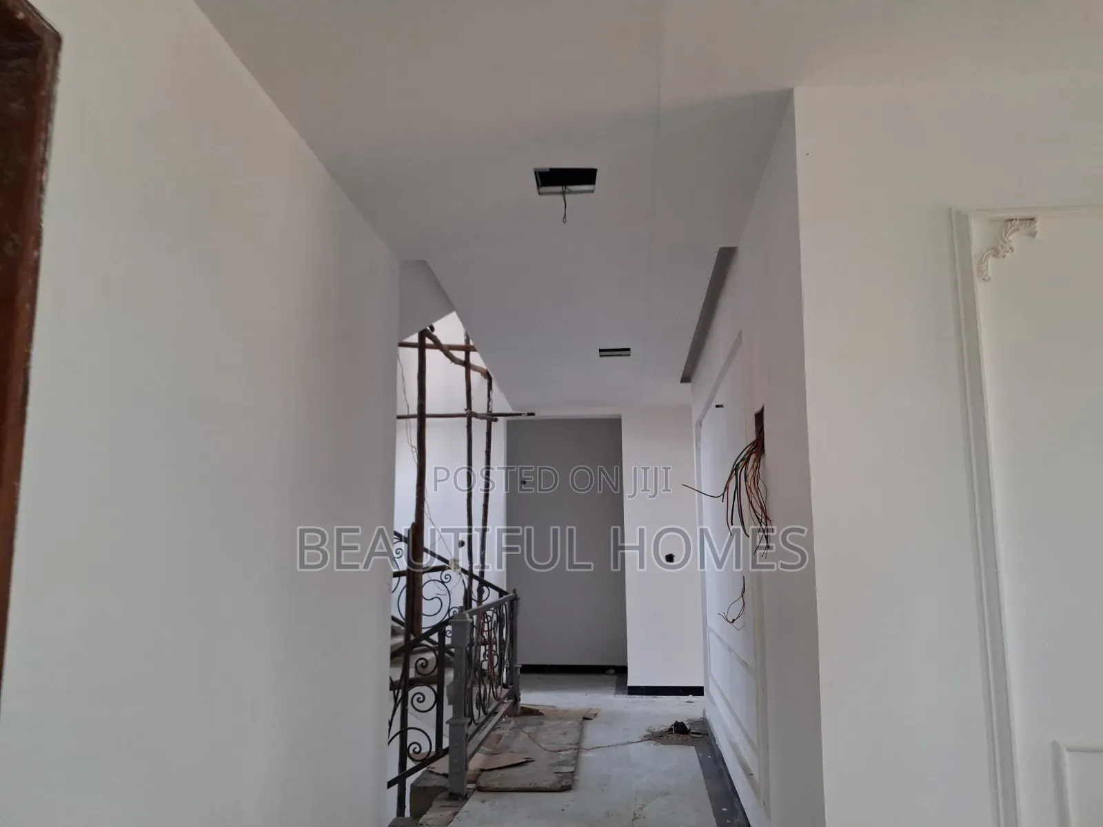 Furnished 7bdrm Mansion in Kira for sale