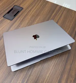Laptop Apple MacBook Pro 2021 M1 Max 64GB Apple M1 Max SSD 1T