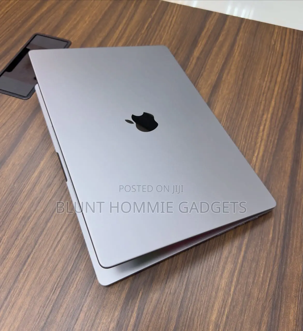 Laptop Apple MacBook Pro 2021 M1 Max 64GB Apple M1 Max SSD 1T