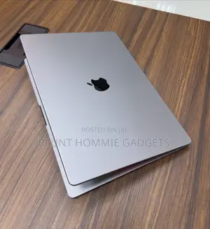 Laptop Apple MacBook Pro 2021 M1 Max 64GB Apple M1 Max SSD 1T