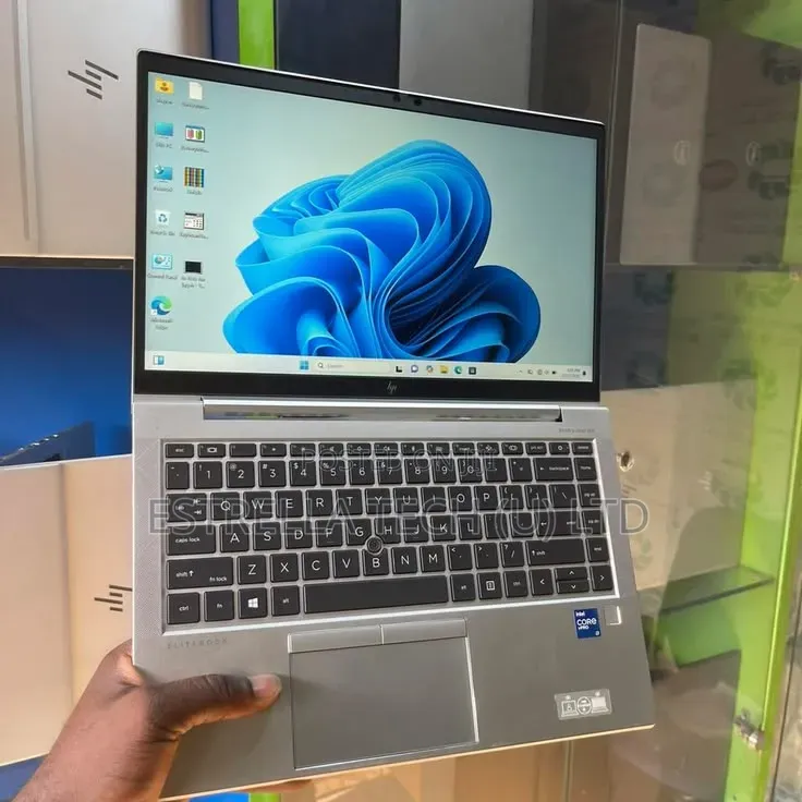 New Laptop HP EliteBook 840 G8 8GB Intel Core i5 SSD 256GB