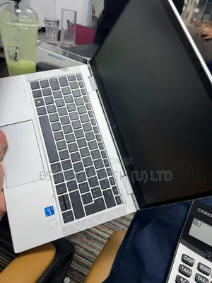 Laptop HP EliteBook 830 G8 8GB Intel Core i5 SSD 256GB