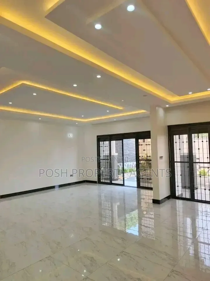 5bdrm Duplex in Munyonyo, Central Division for rent