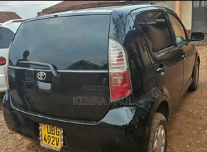 Toyota Passo 1.0 FWD 2007 Black