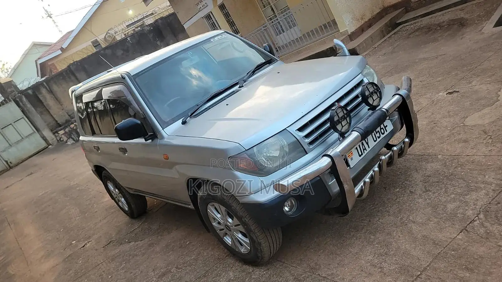 Mitsubishi Pajero IO 2004 Gray