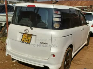 Toyota Sienta 2008 White
