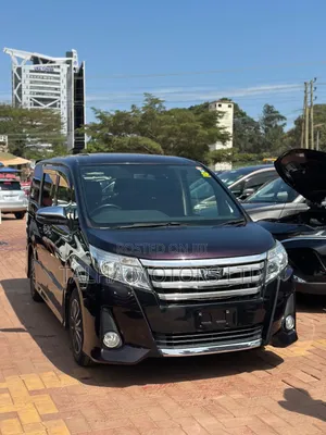 Toyota Noah 2014 Purple