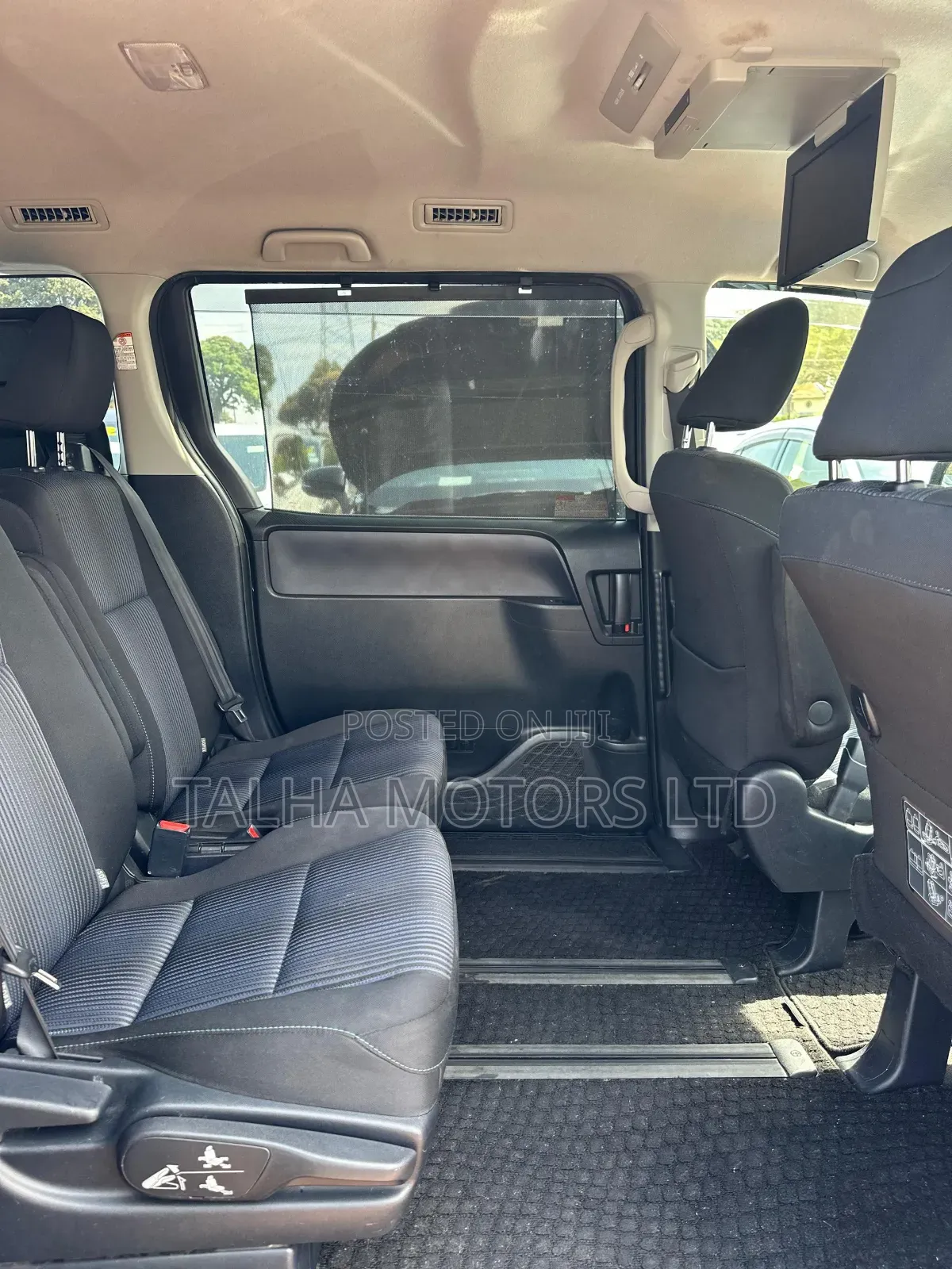 Toyota Noah 2014 Purple