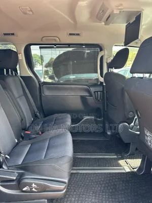 Toyota Noah 2014 Purple