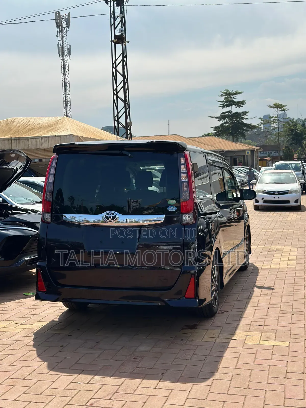 Toyota Noah 2014 Purple