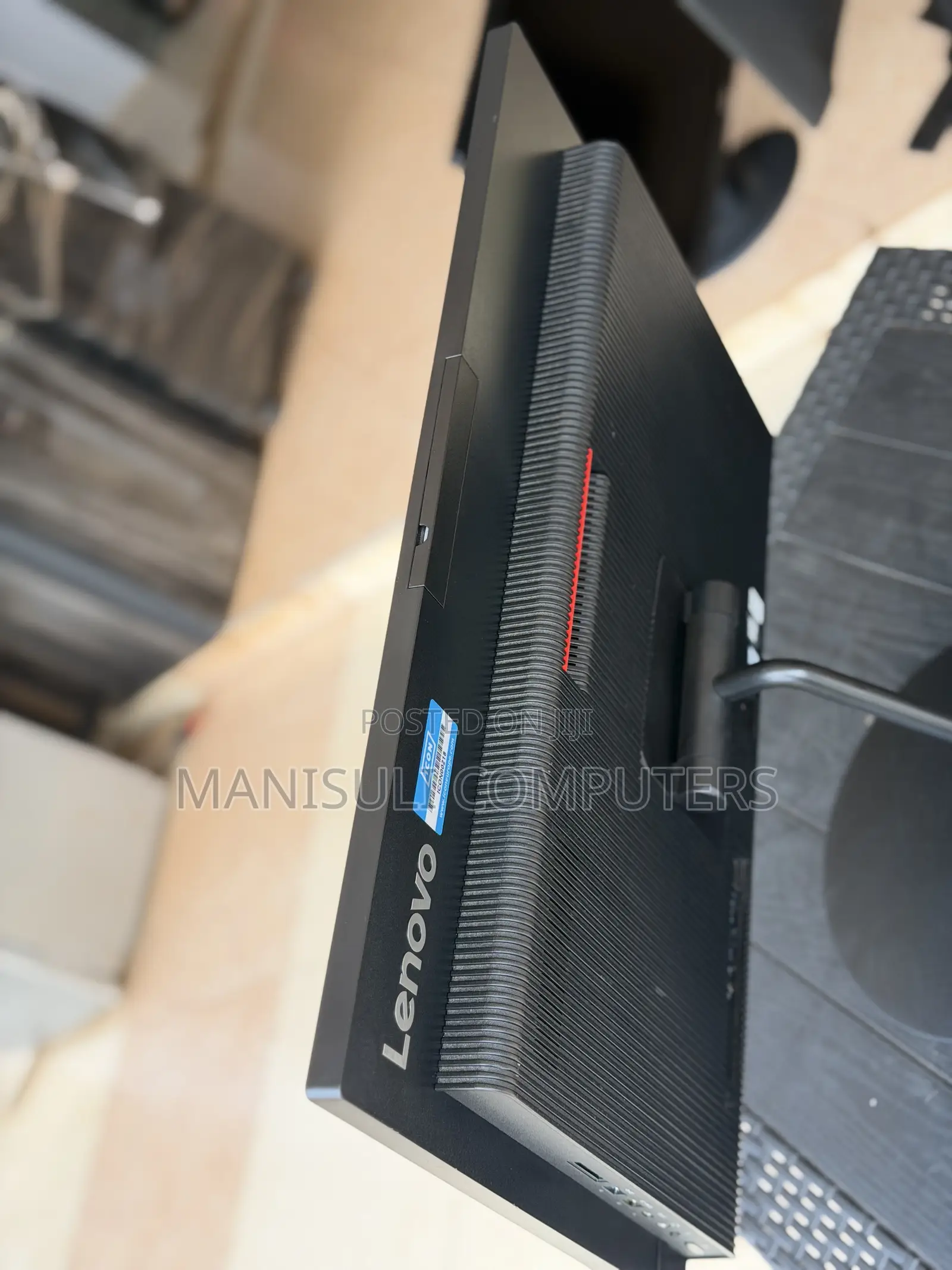 Desktop Computer Lenovo ThinkCentre 24 8GB Intel Core i5 SSD 256GB