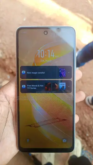 Infinix Smart 8 128 GB Gold