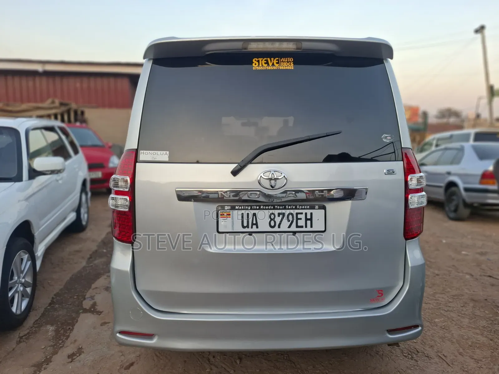 Toyota Noah 2009 Silver