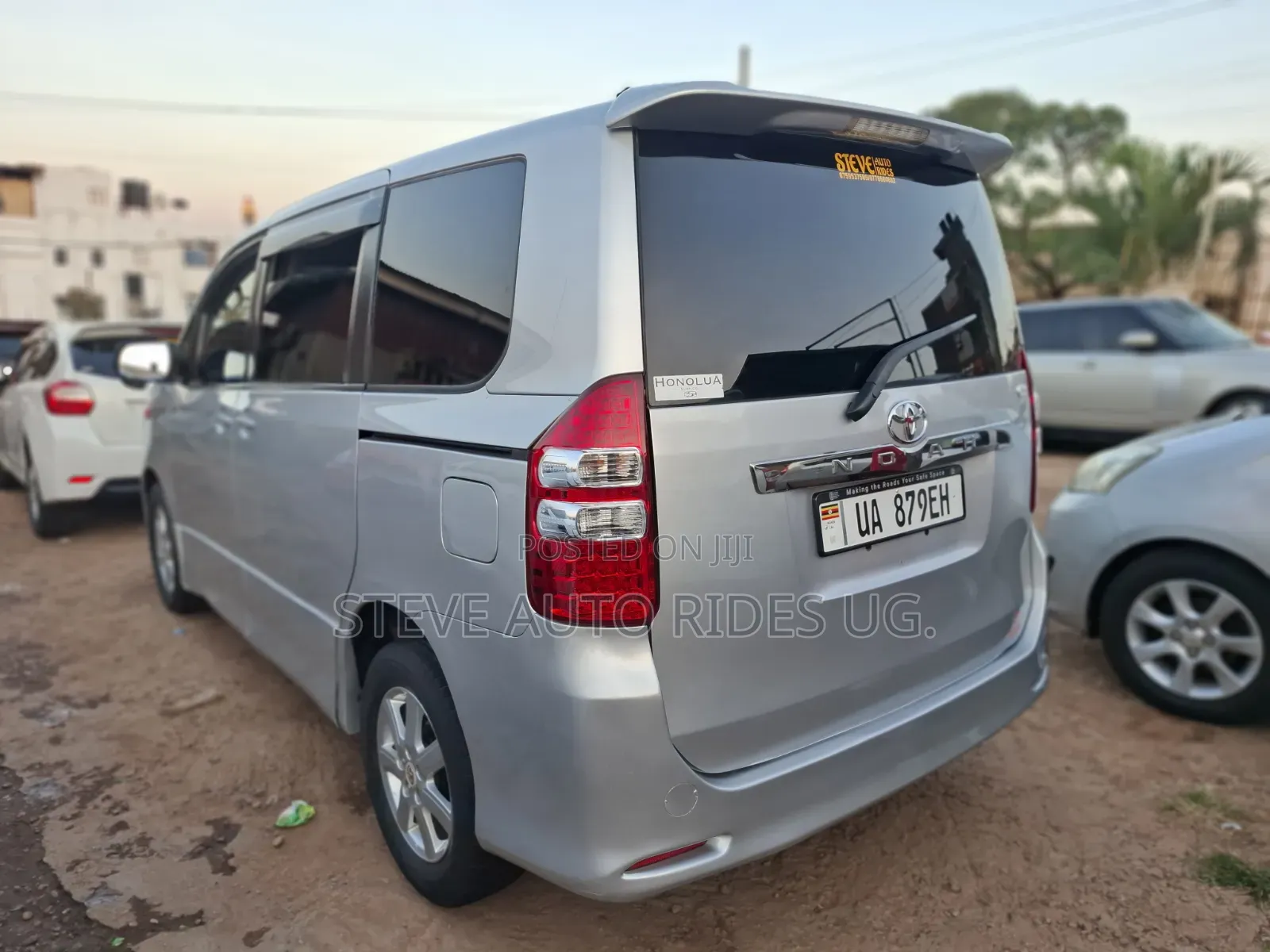 Toyota Noah 2009 Silver