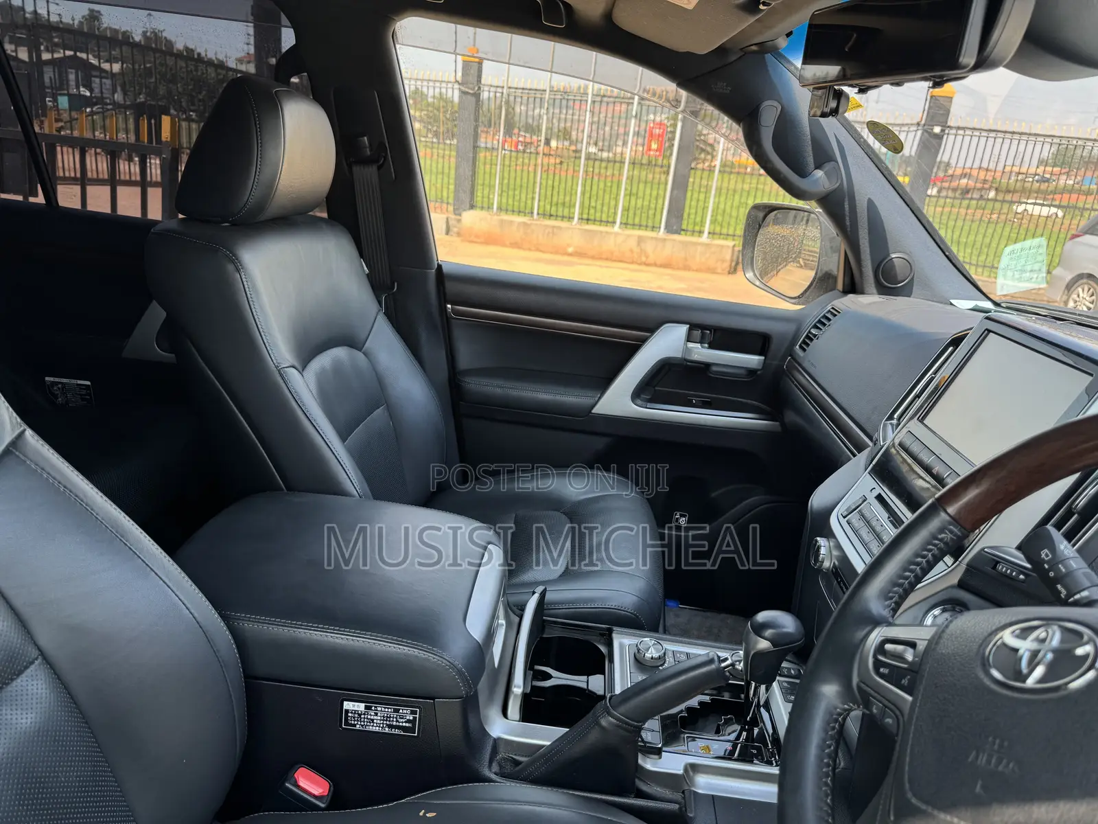Toyota Land Cruiser 4.6 V8 ZX 2017 White