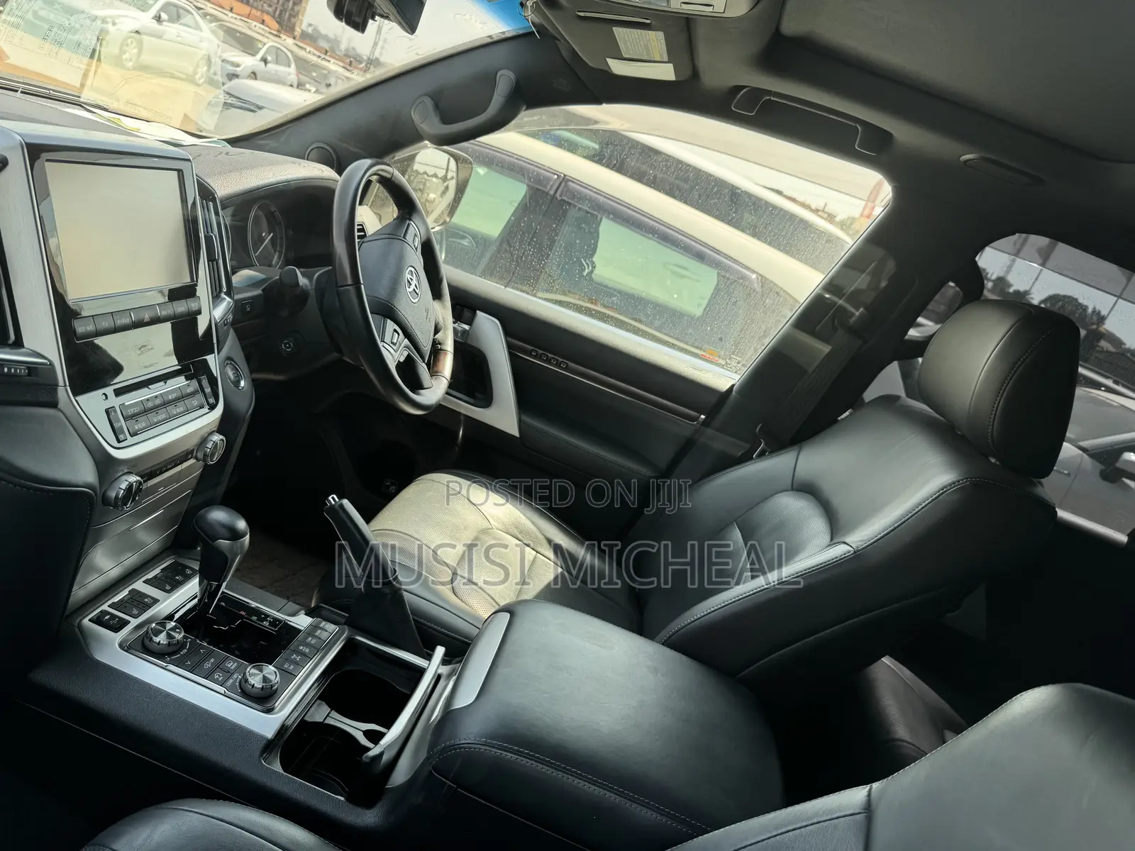 Toyota Land Cruiser 4.6 V8 ZX 2017 White