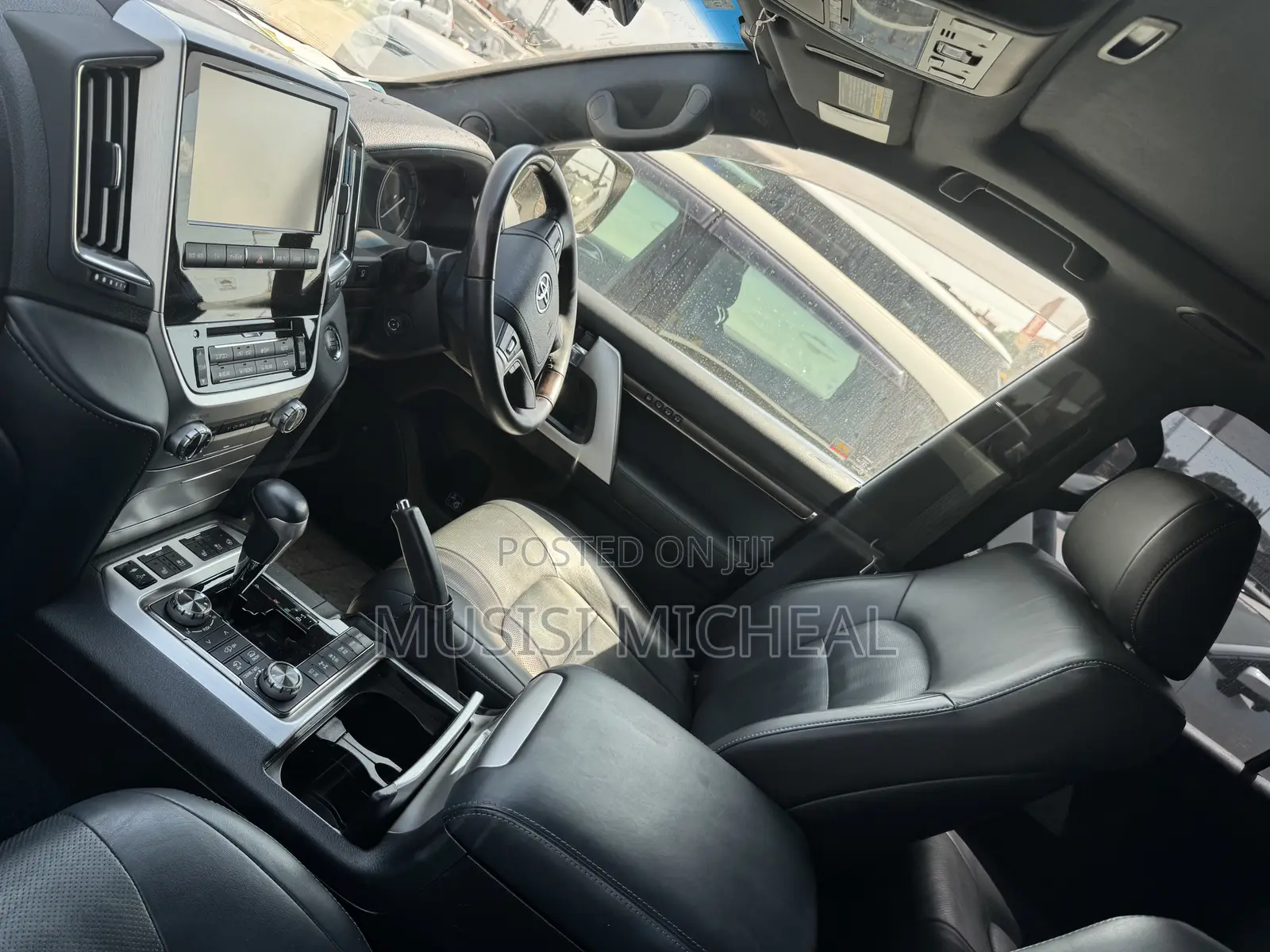 Toyota Land Cruiser 4.6 V8 ZX 2017 White