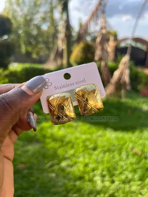 Luxe Grid Stainless Steel Earrings for Women - Gold
