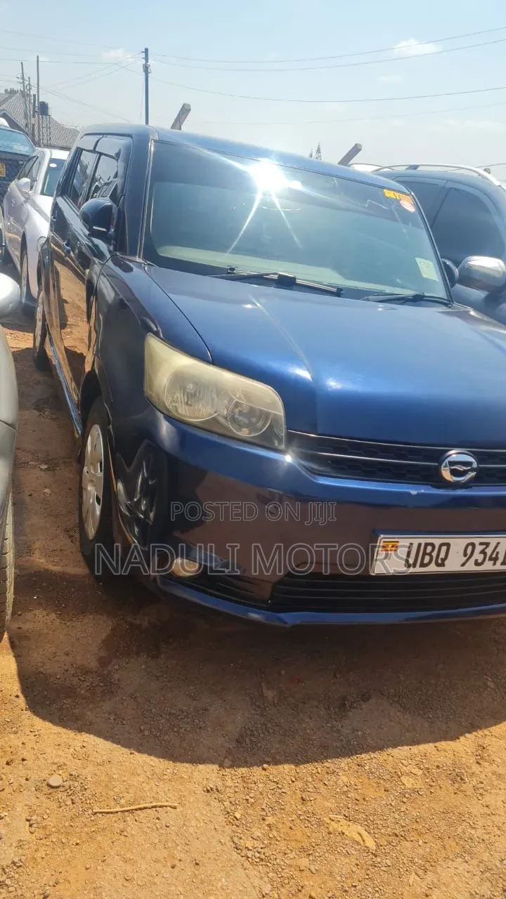 Toyota Corolla Rumion 2010 Blue