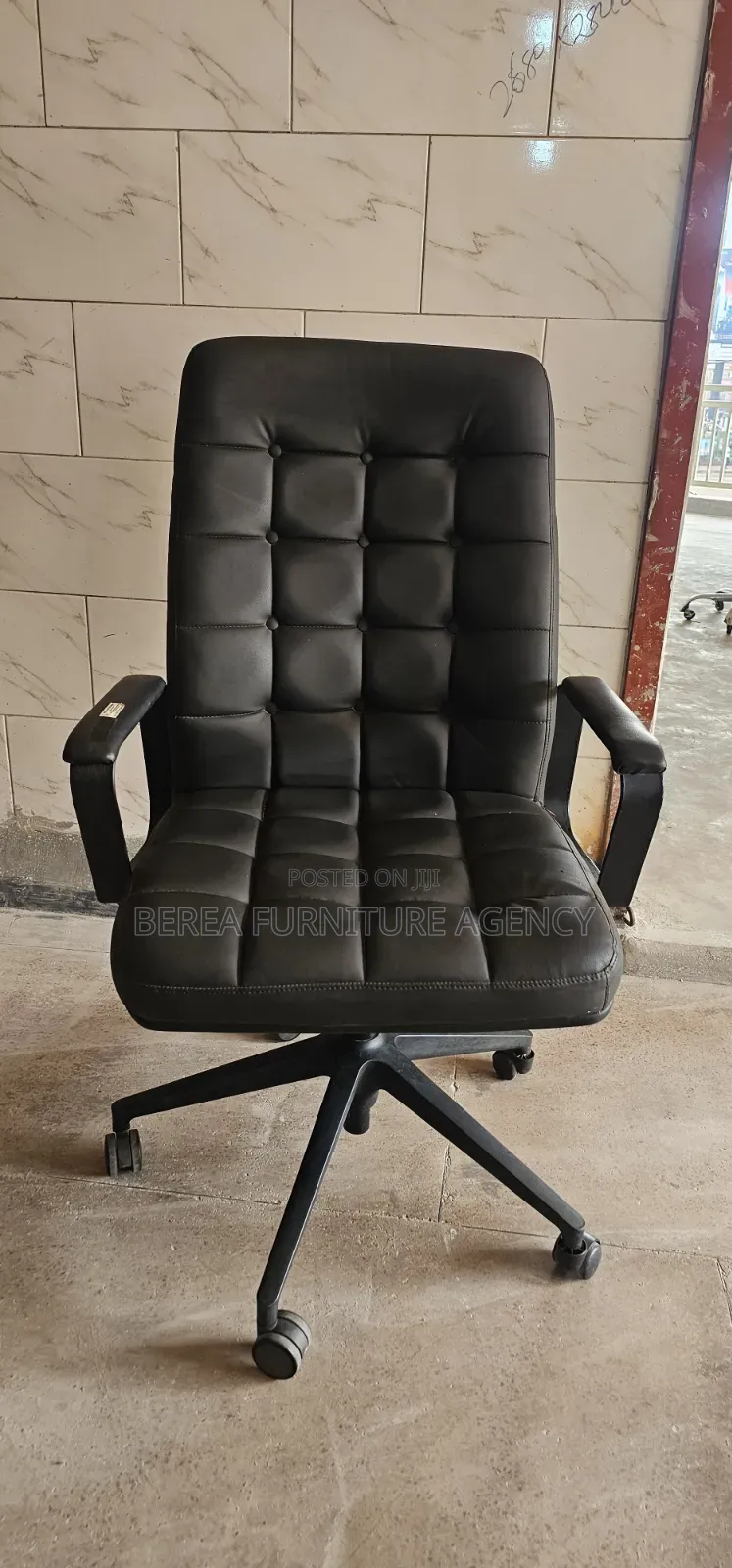 Executive Unique Design Pure Leather Office Chair