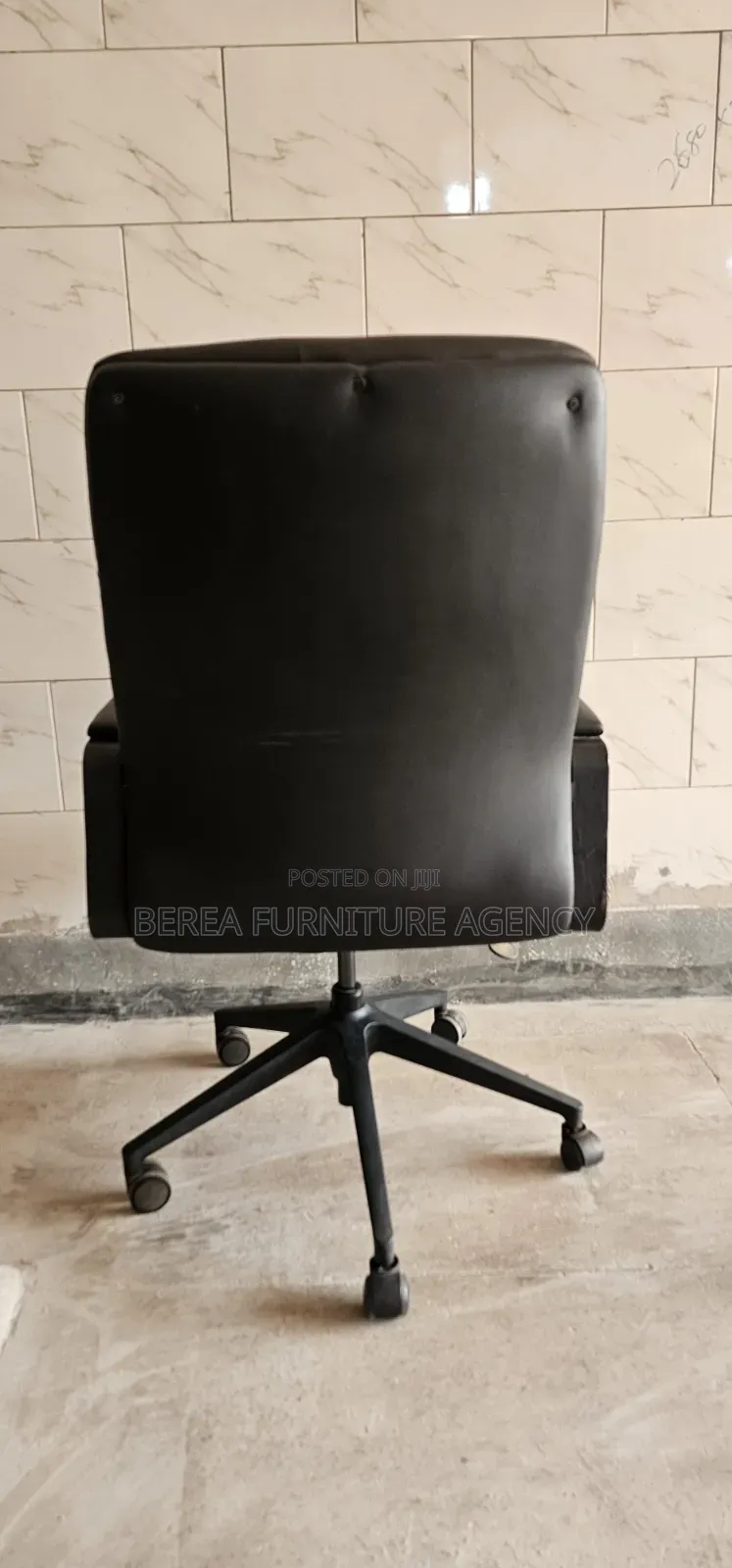 Executive Unique Design Pure Leather Office Chair
