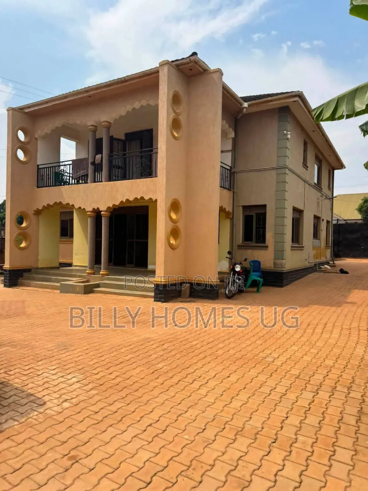 Mini Flat in Ssisa for sale