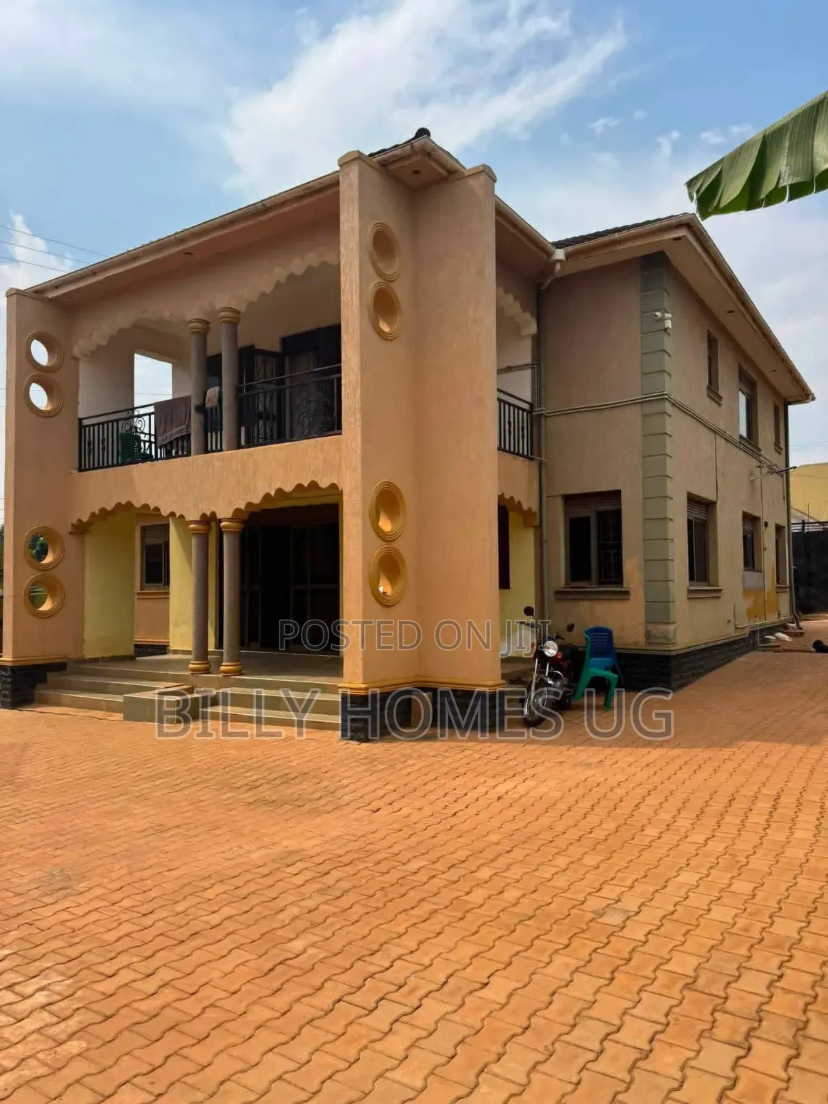 Mini Flat in Ssisa for sale
