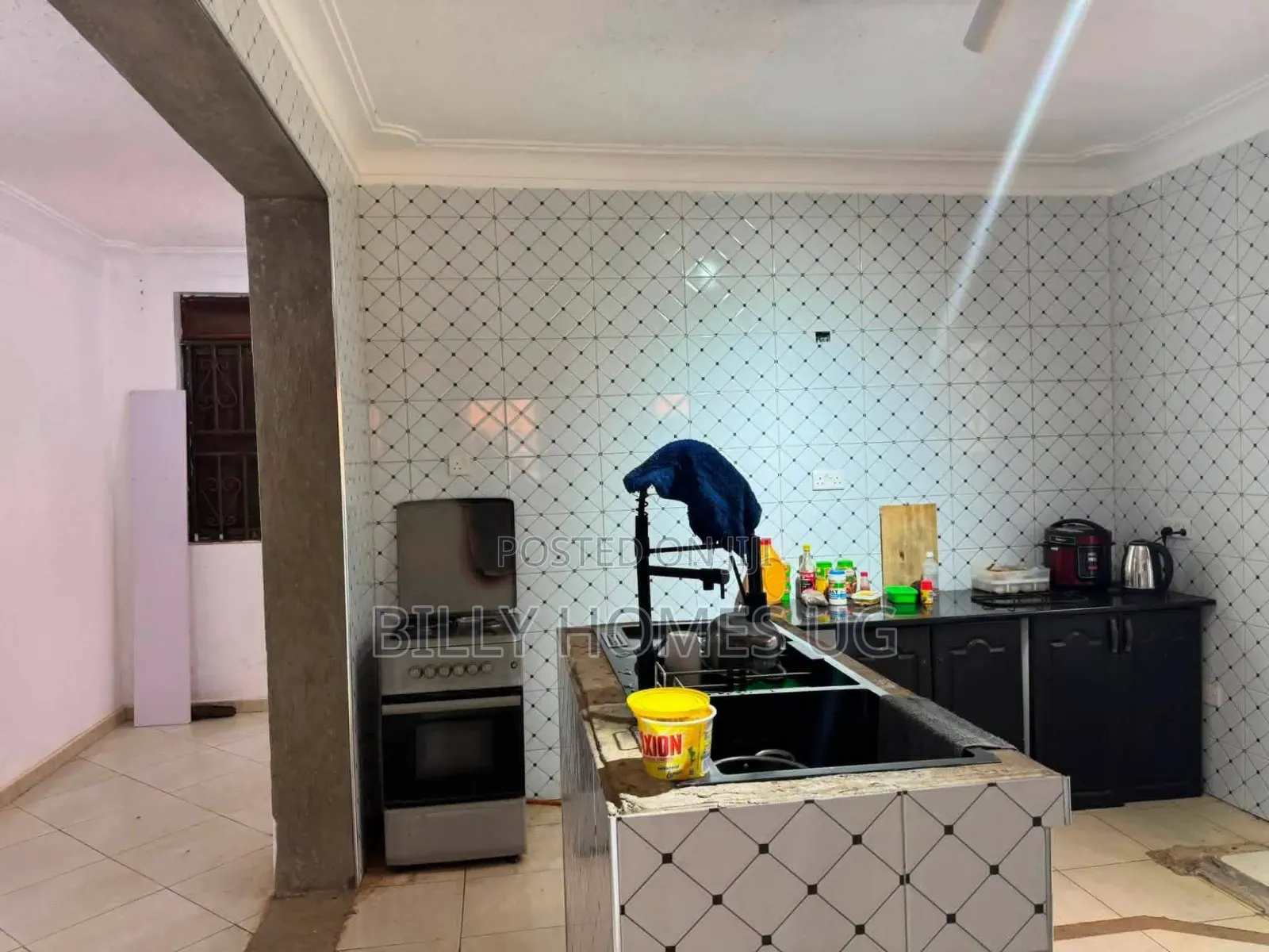 Mini Flat in Ssisa for sale