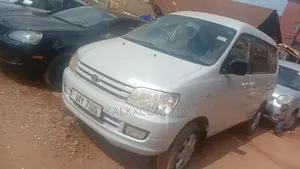 Toyota Noah 2001 White