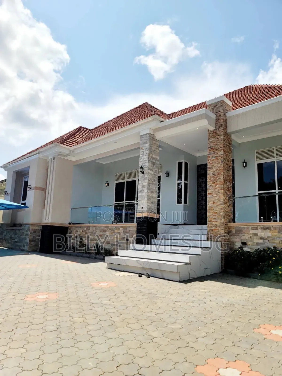 4bdrm Bungalow in Ssisa for sale