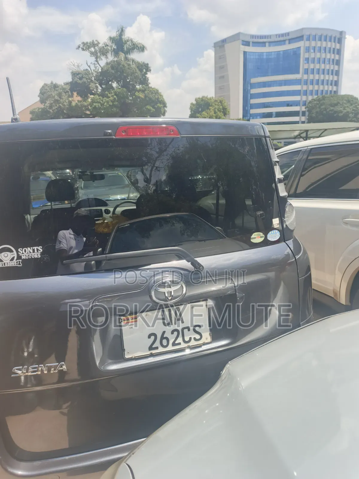 Toyota Sienta 2009 Gray