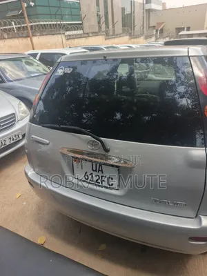 Toyota Raum 1999 Silver