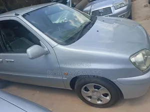 Toyota Raum 1999 Silver