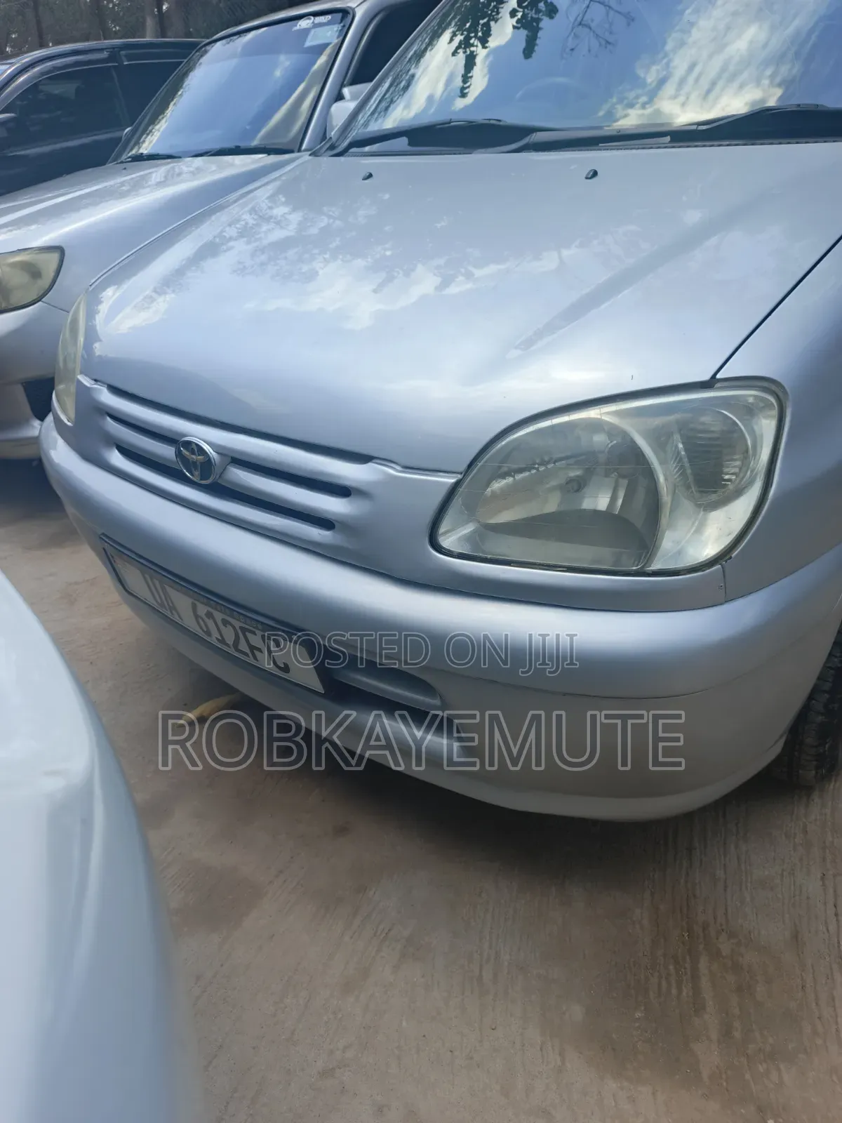 Toyota Raum 1999 Silver