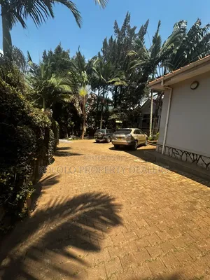 5bdrm Bungalow in Naguru, Central Division for sale