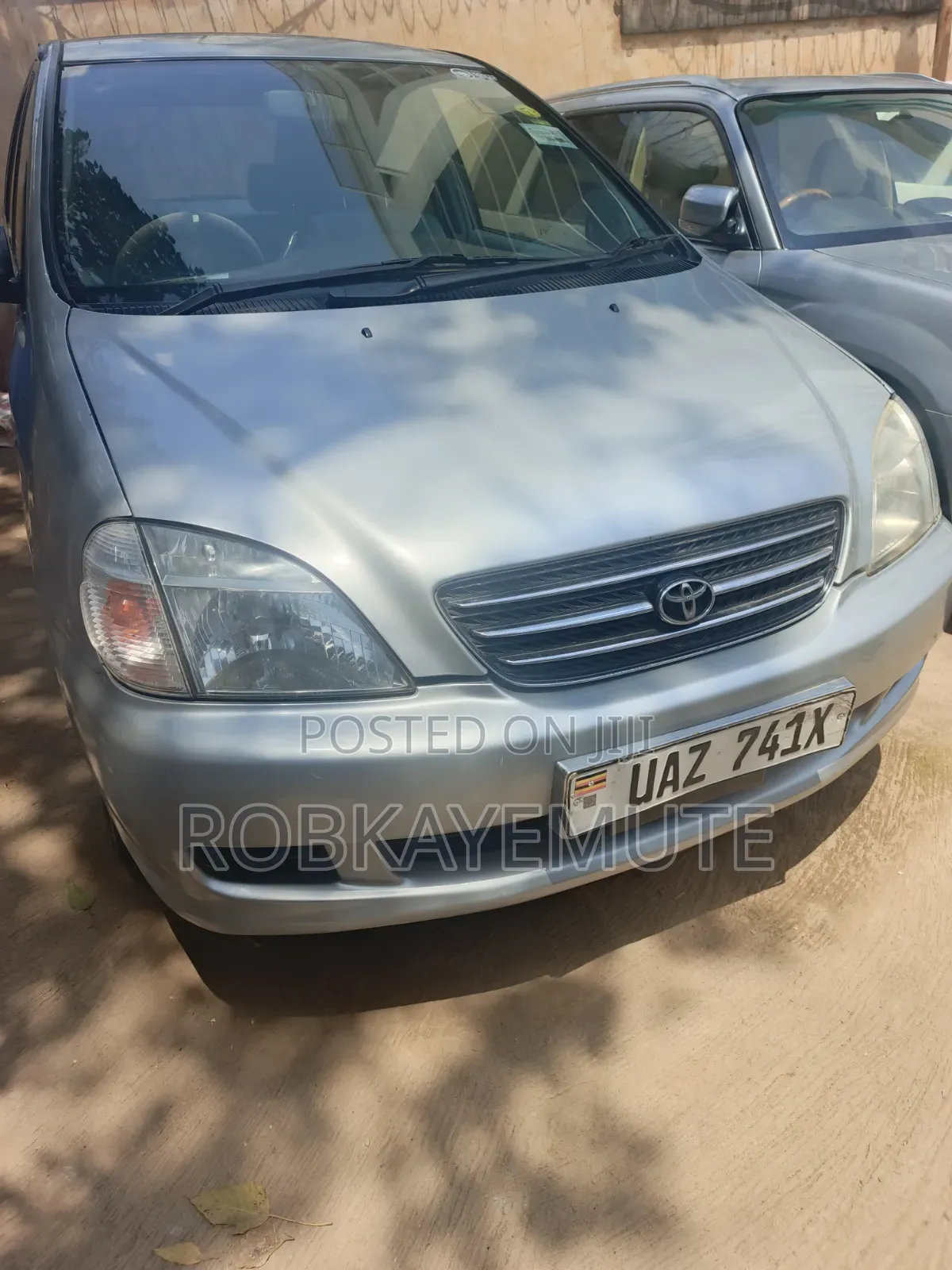Toyota Nadia 2000 Silver