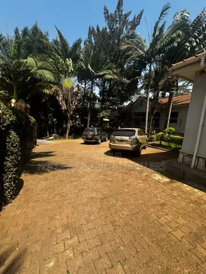 5bdrm Bungalow in Naguru, Central Division for sale