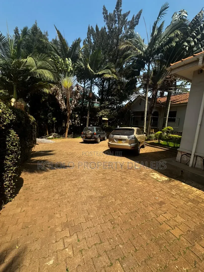 5bdrm Bungalow in Naguru, Central Division for sale