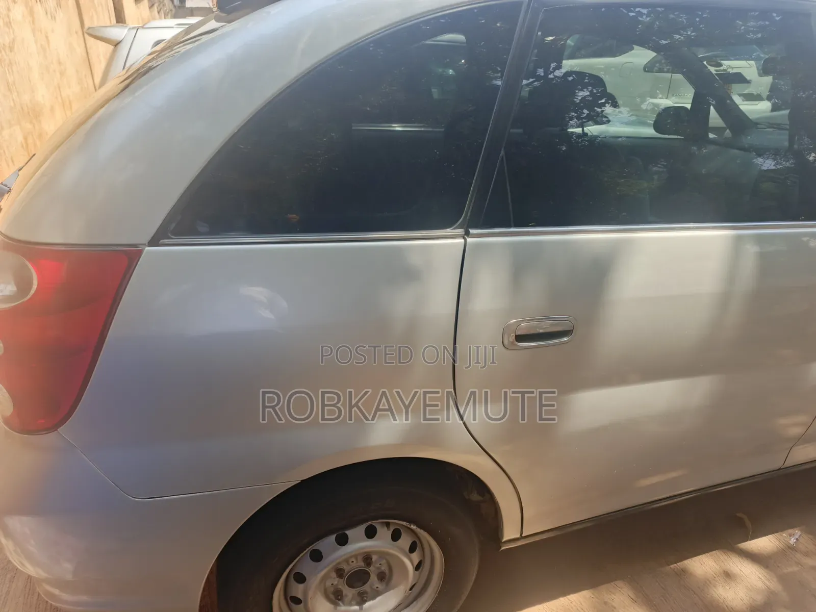 Toyota Nadia 2000 Silver