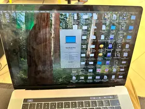 Laptop Apple MacBook Pro 2018 16GB Intel Core i7 SSD 512GB