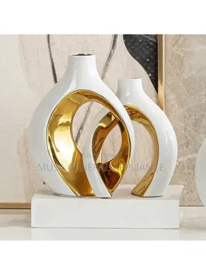 Oliruim White Gold Vases Set of 2