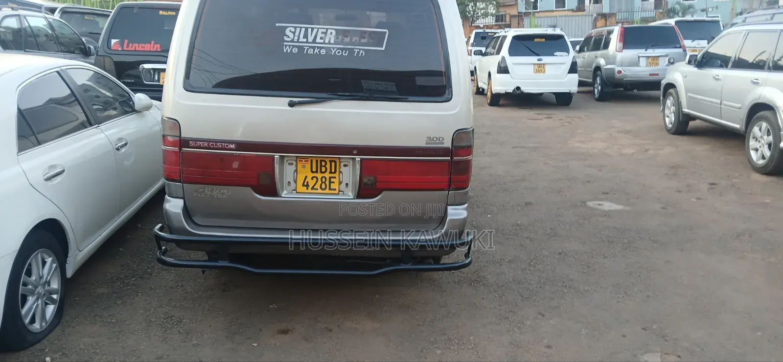 Toyota Grand HiAce 2000 Silver