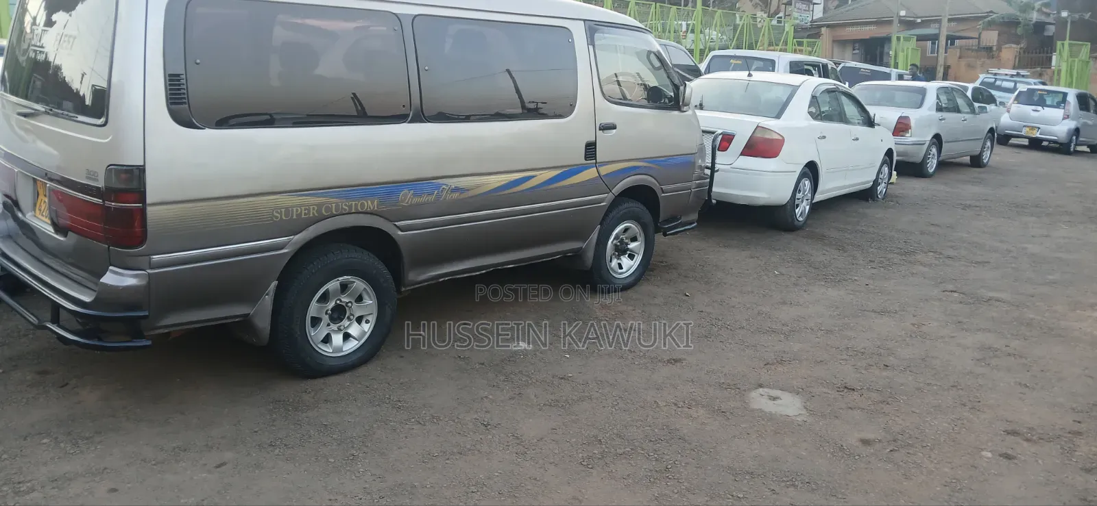 Toyota Grand HiAce 2000 Silver